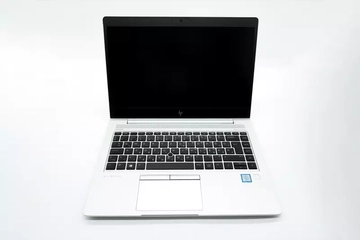 HP EliteBook 840 G5 | 14 colos Full HD kijelző | Intel Core i7-8550U | 16GB RAM | 512GB SSD | MAGYAR BILLENTYŰZET  | Windows 10 PRO + 2 év garancia!