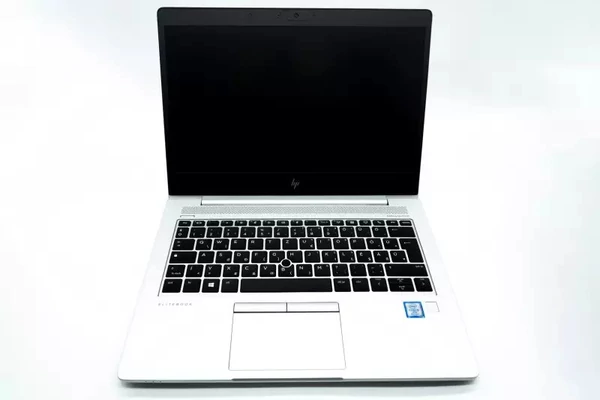 HP EliteBook 830 G5 | 13,3 colos FULL HD kijelző | Intel Core i5-7300U | 8GB memória | 256GB SSD | Windows 11 PRO + 2 év garancia!