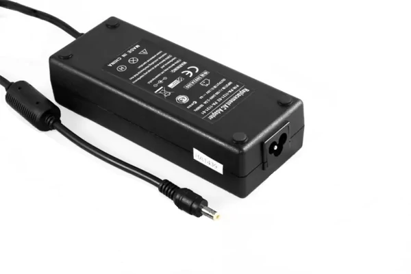 Acer, Fujitsu - LiteOn 20V 6A 120W helyettesítő új töltő (PA-1121-02, PA-1900-06)