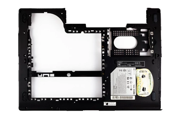 MSI 16331-M677X használt alsó fedél (307-632D217-SE0)