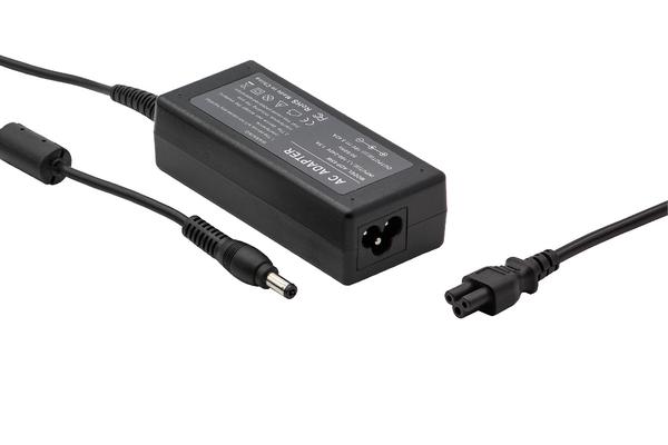 Toshiba 19V 3.42A 65W helyettesítő új töltő (PA3467E-1AC3, A000001200)